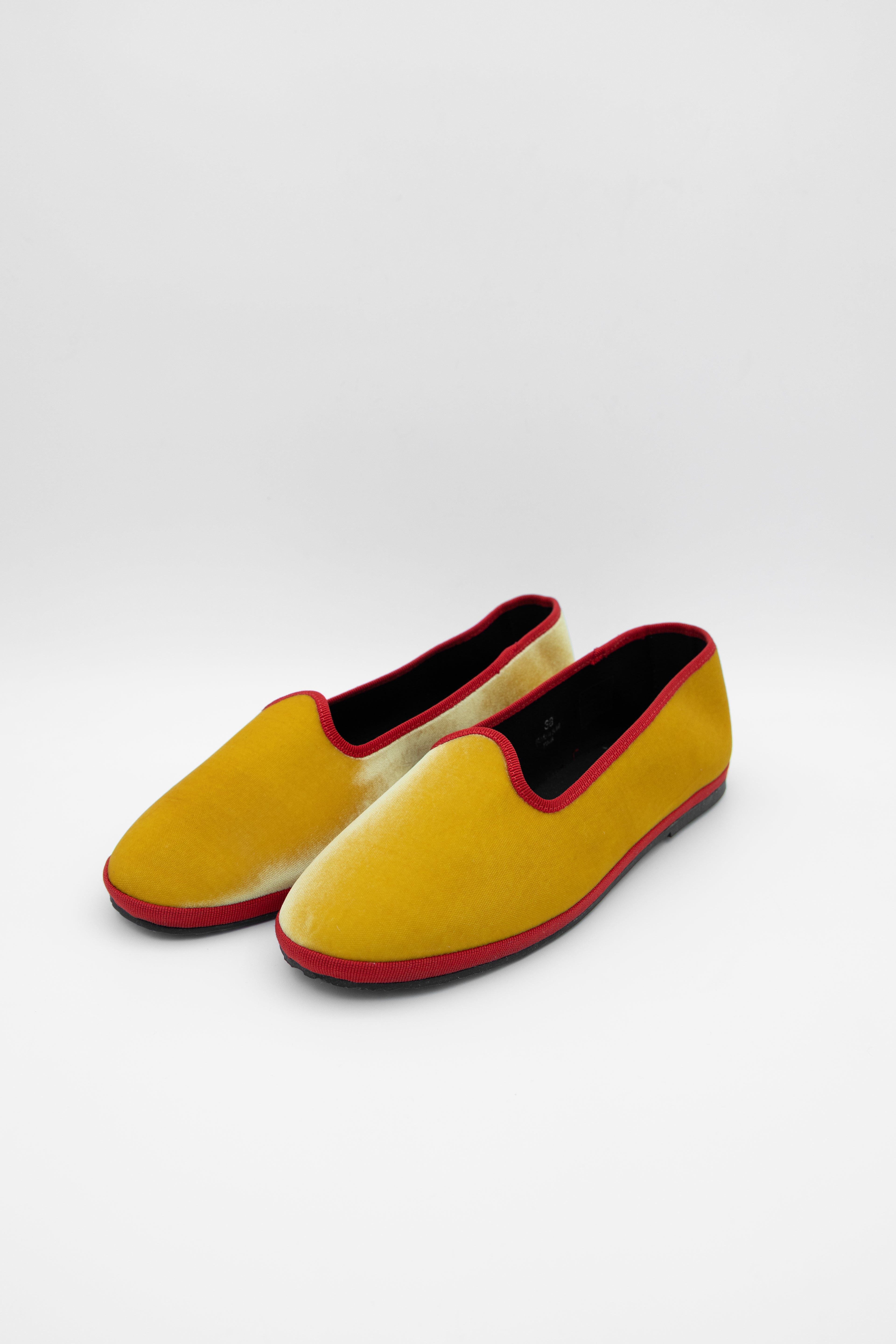 zapato slipper terciopelo amarillo